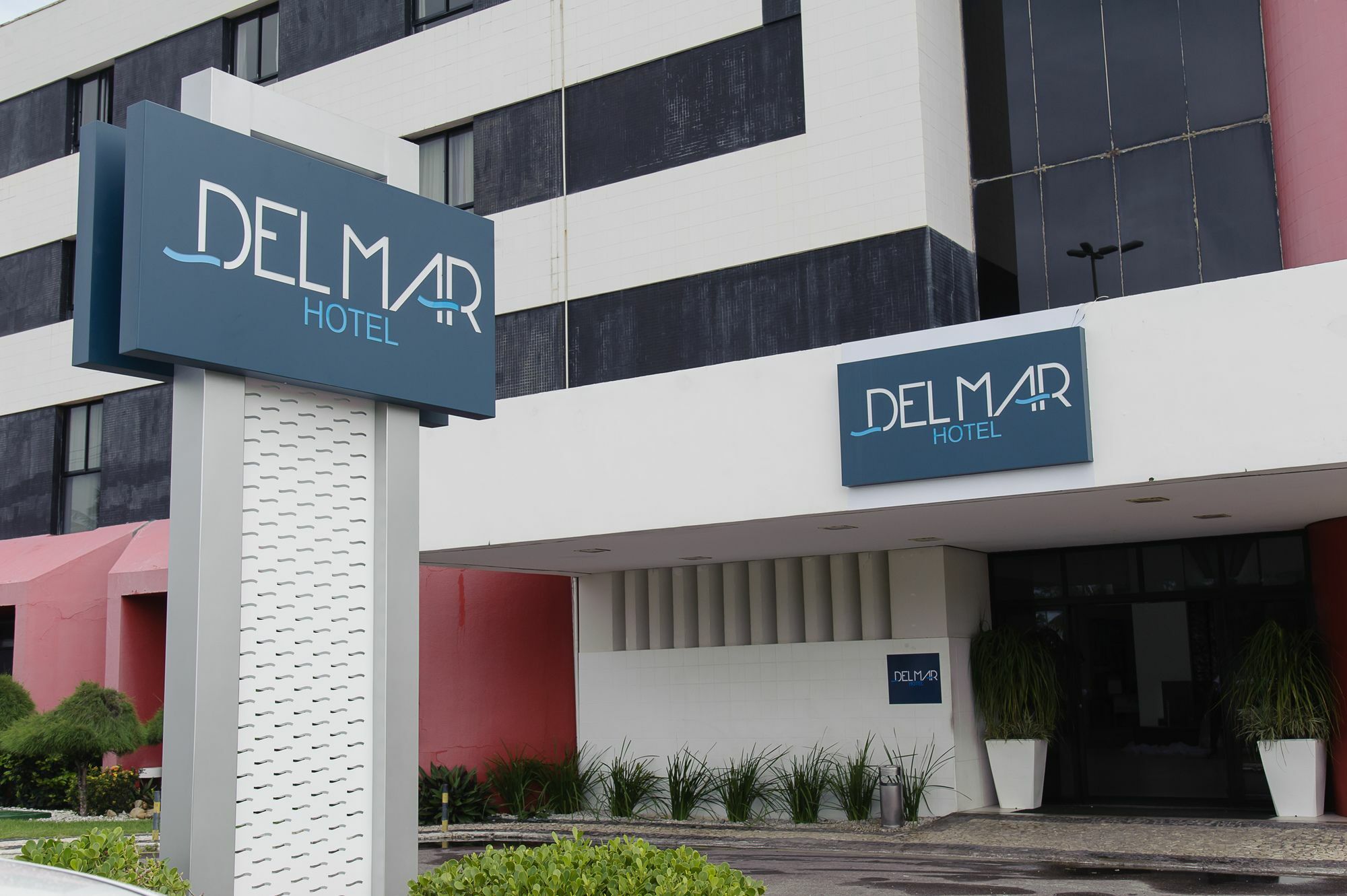 Mercure Del Mar Hotel